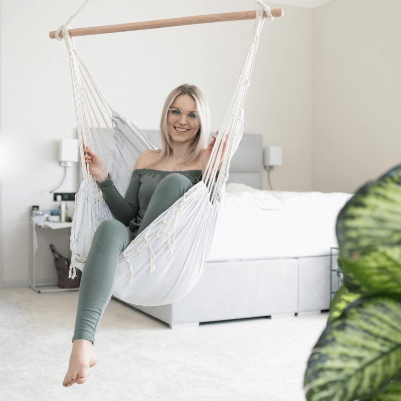 Kondela Závesné kreslo, smotanová, OFRAME