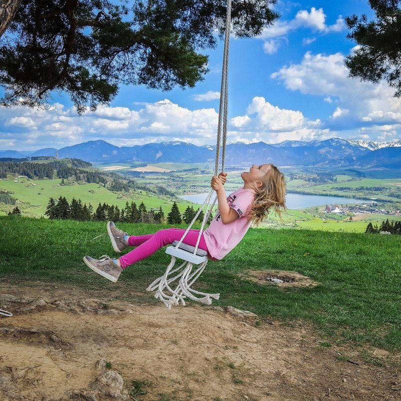 Hojdačka pre deti, biela/sivá, SVING