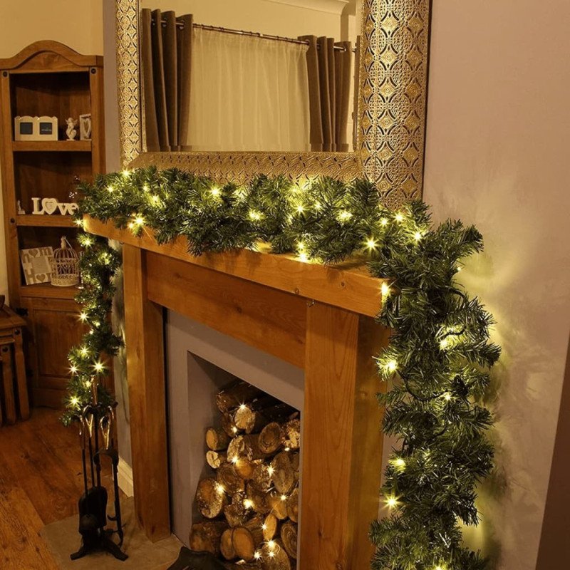 Ambiance Vianočná girlanda s 30 LED 270 cm