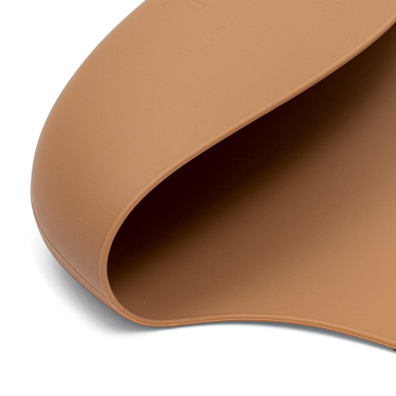 Silikónový podbradník New Baby hnedý