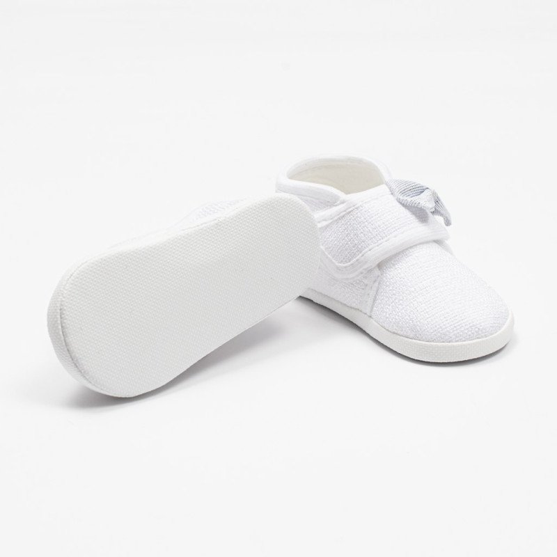 Dojčenské capačky s mašličkou New Baby biela 12-18 m